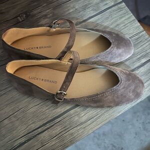 Lucky Brand Women's Tan Suede Flats